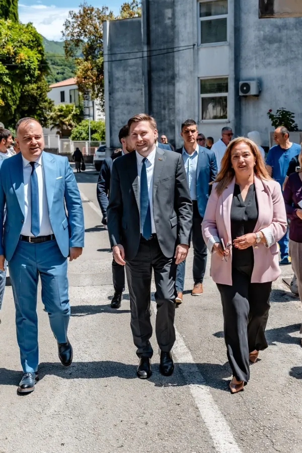 Op&scaron;tina Herceg Novi donirala sanitet i tri aparata za Bolnicu Meljine