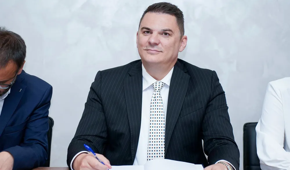 MEIR: Budućnost zemlje počinje u &scaron;kolskim klupama, investicije vrijedne oko pet miliona