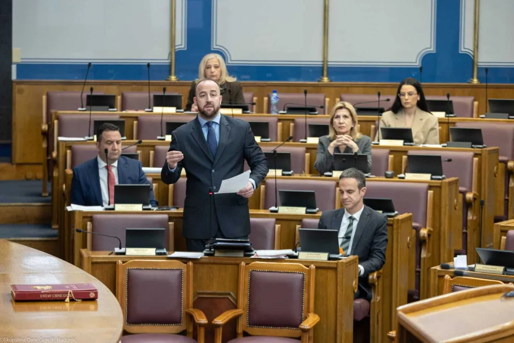 Poslanici DPS-a ubjedljivo najaktivniji: U planumu govorili preko 200 sati