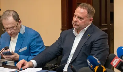 Bivši šef kabineta Zelenskog imena političkih protivnika slao gatari: "Spreman sam na sve"