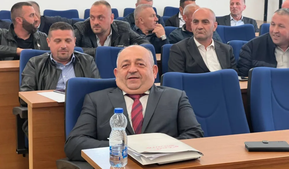 Odbornici DPS-a spriječili smjenu Samira Agovića