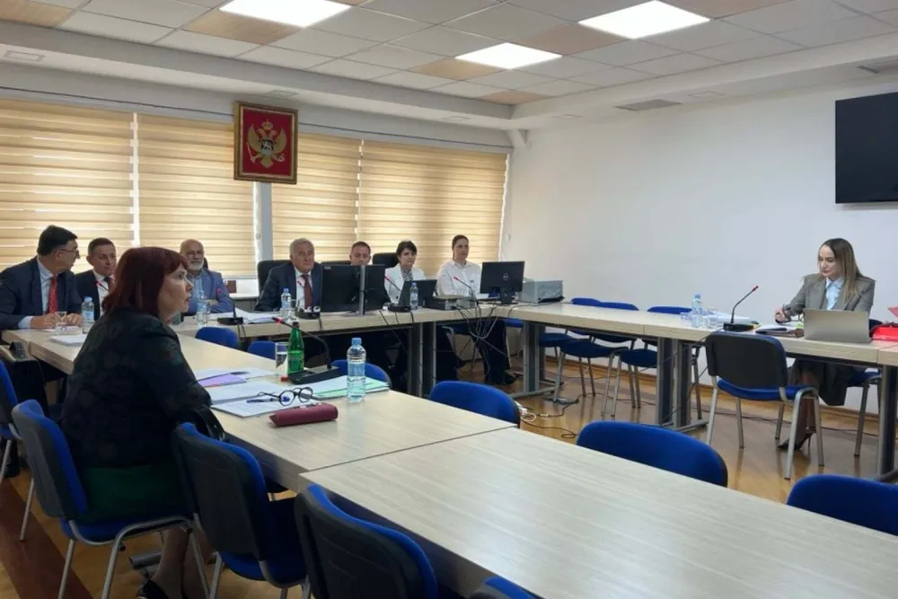Smjena Popović ekspresna, odluka tek nakon mjesec