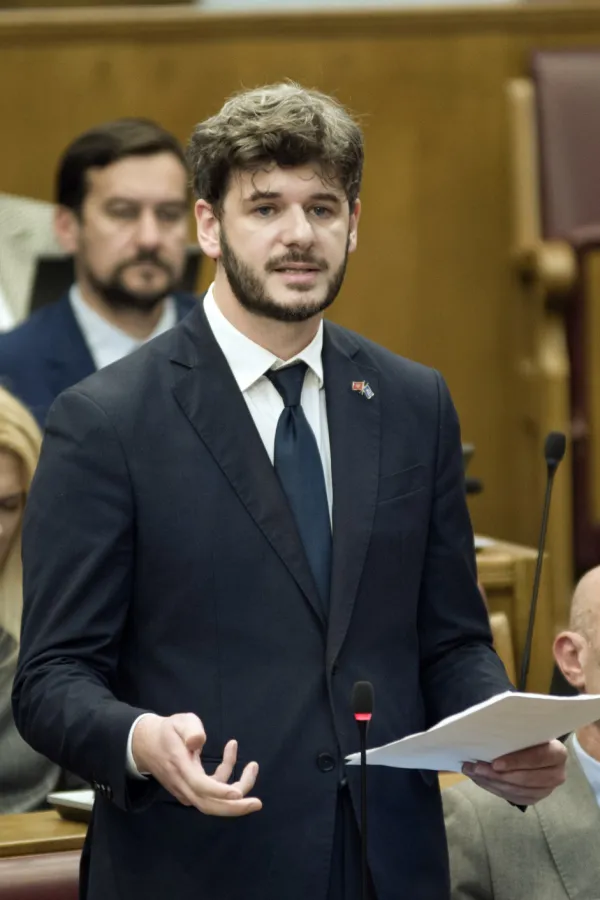 Čarapić opoziciji: Oduprite se Đukanoviću, Crnogorci ne ljube lance