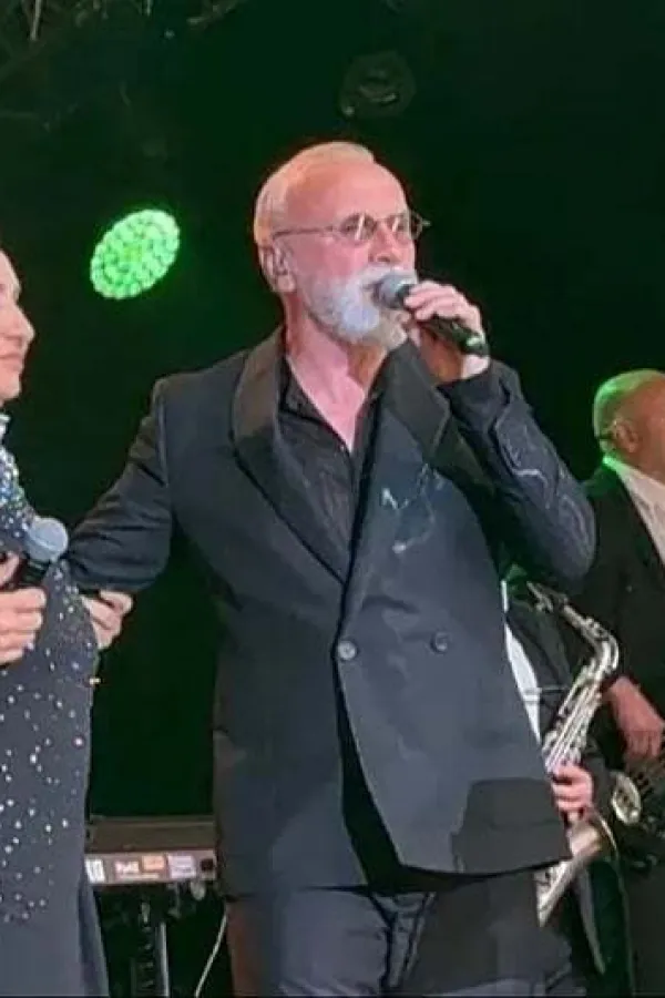 Dino Merlin specijalni gost na koncertu Vesne Zmijanac: Pružila je ruku kada mi je bila potrebna