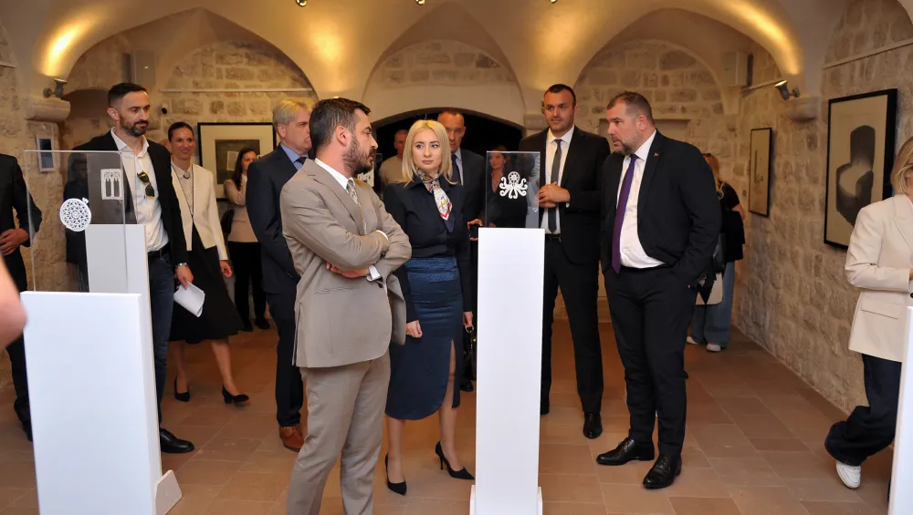 Kotor proslavio Dan Evrope: Gimnazijalci izveli predstavu "Čitanje Malog princa sada i ovdje"