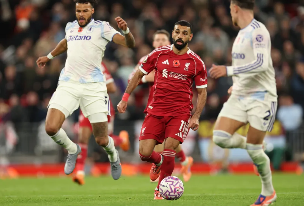 epa12498223 Mohamed Salah of Liverpool in action during the English Premier League match between Liverpool FC and Aston Villa FC, in Liverpool, Britain, 01 November 2025. EPA/ADAM VAUGHAN EDITORIAL USE ONLY. No use with unauthorized audio, video, data, fixture lists, club/league logos, 'live' services or NFTs. Online in-match use limited to 120 images, no video emulation. No use in betting, games or single club/league/player publications.