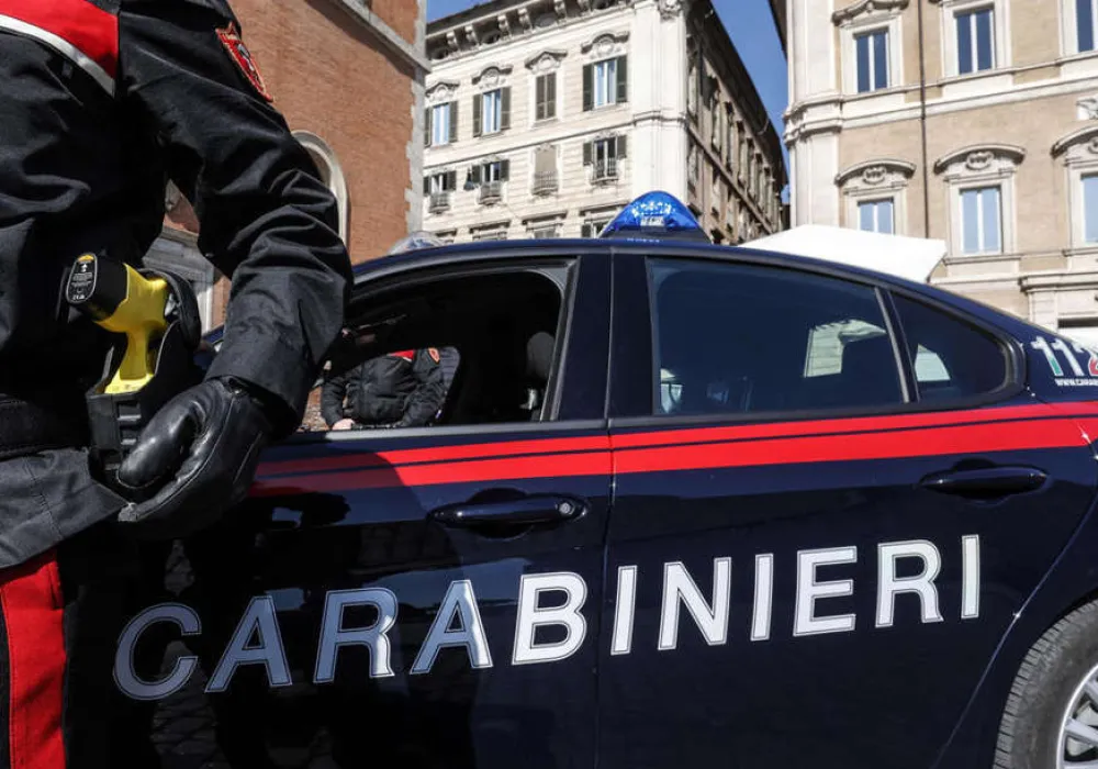 Italija: Autom naletio o ljude u centru Modene, u bijegu nožem napao prolaznika