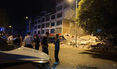 (VIDEO) Zemljotres na jugu Kine: Sru&scaron;ene zgrade, hiljade ljudi evakuisano