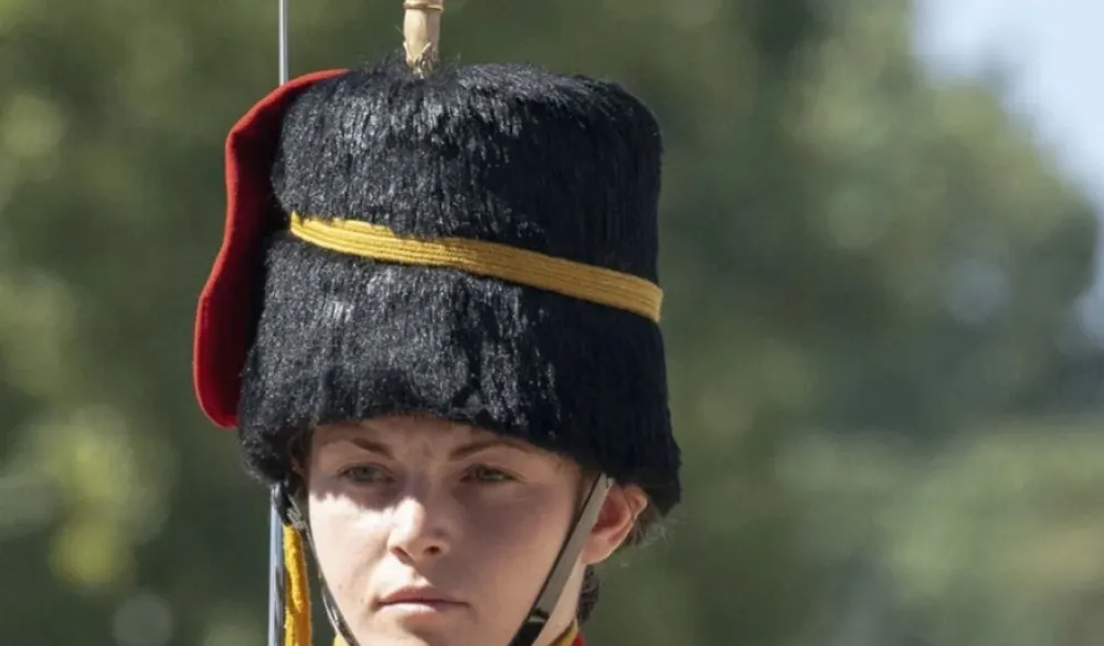 Mlada britanska vojnikinja pala s konja i poginula, na priredbi bio i kralj Čarls