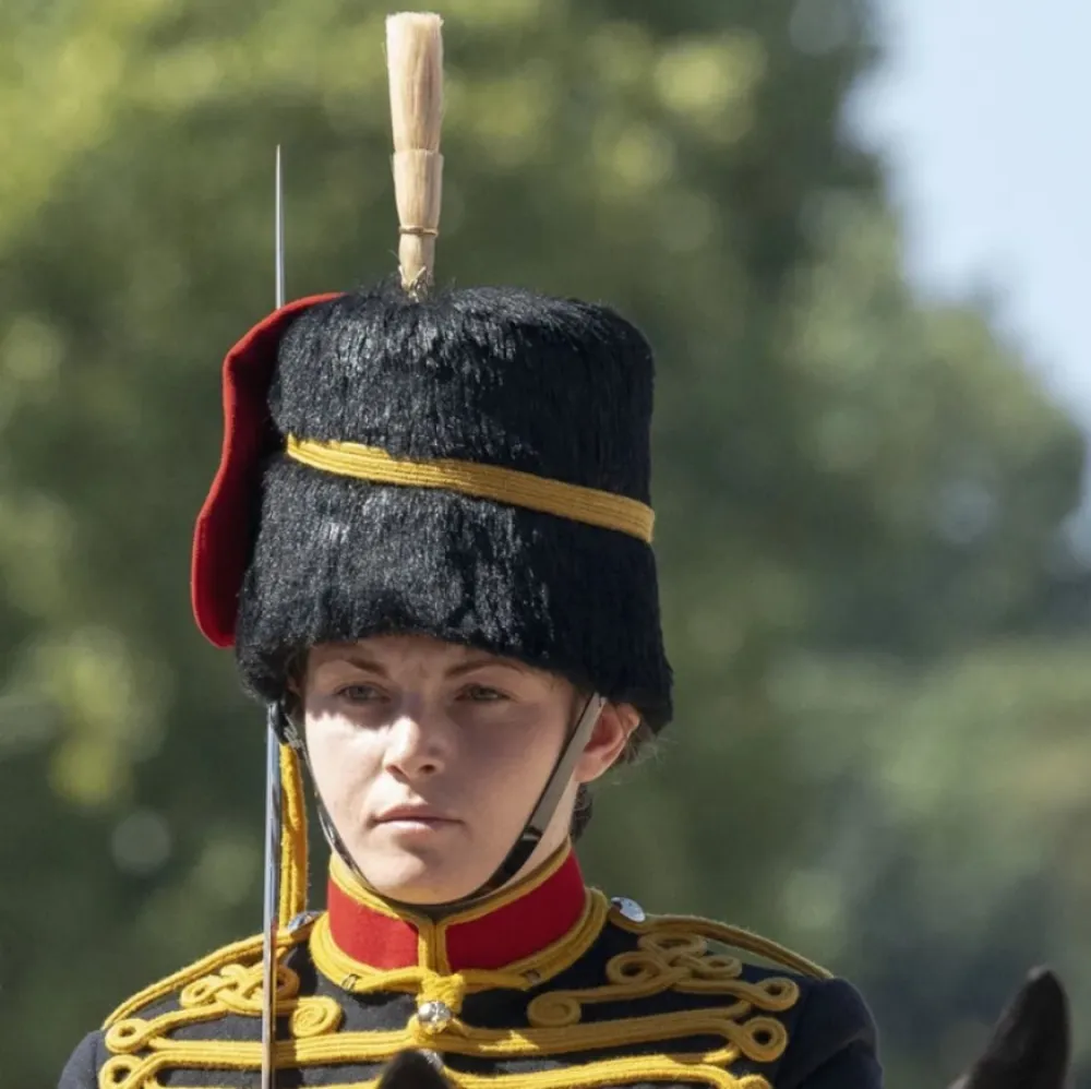 Mlada britanska vojnikinja pala s konja i poginula, na priredbi bio i kralj Čarls