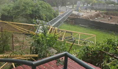 Dizalica pala na kuću i poslovni objekat u Čelugi, nema povrijeđenih