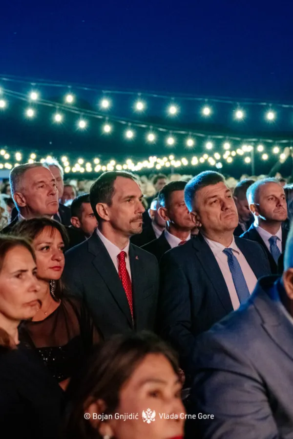 Jubilej između iskrenog pomirenja i političke kalkulacije