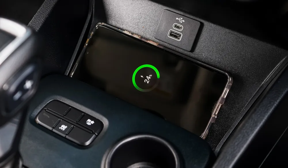 Za&scaron;to bežično punjenje telefona u automobilu nije dobra ideja