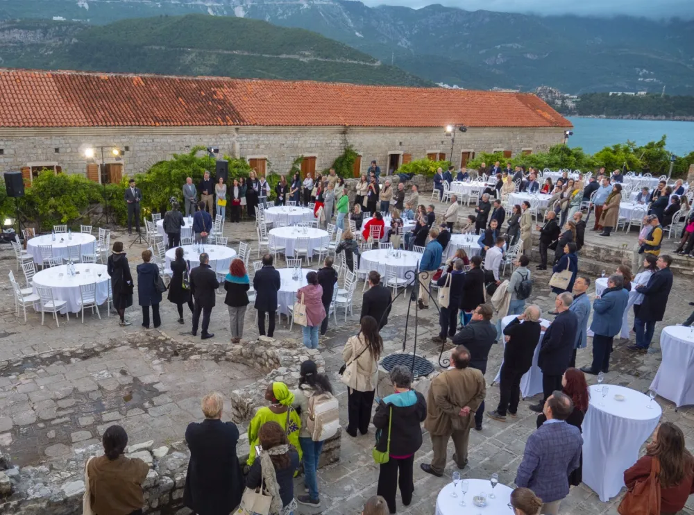 "Grad teatar" okupio Evropu u Budvi