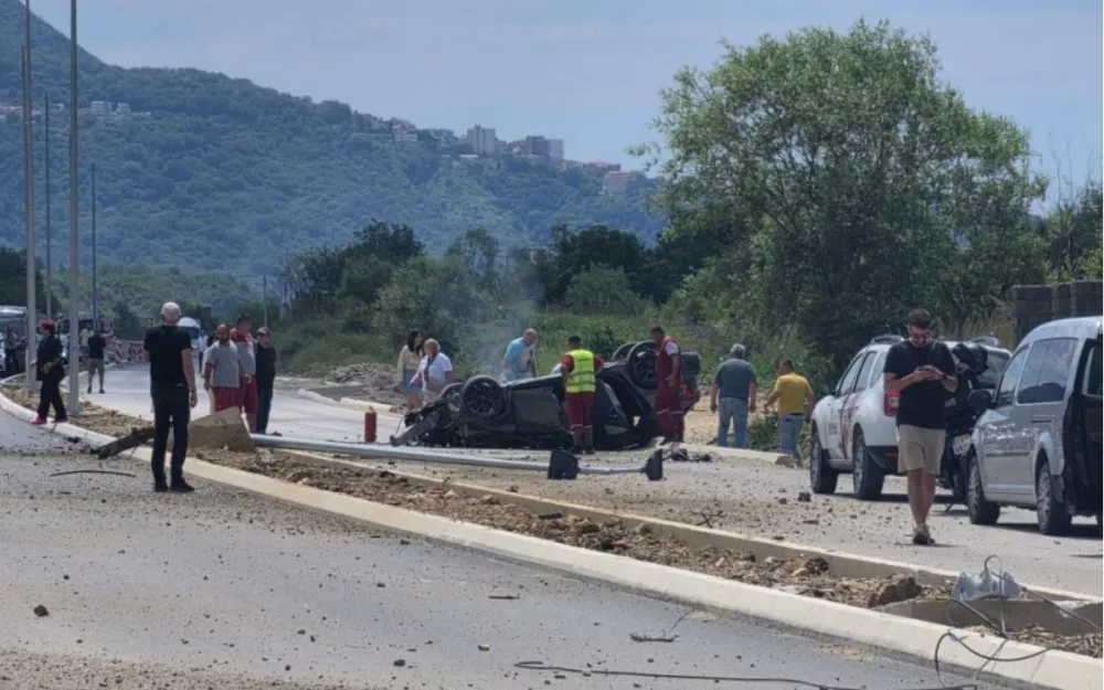 Udes u Lastvi Grbaljskoj, dvije osobe povrijeđene