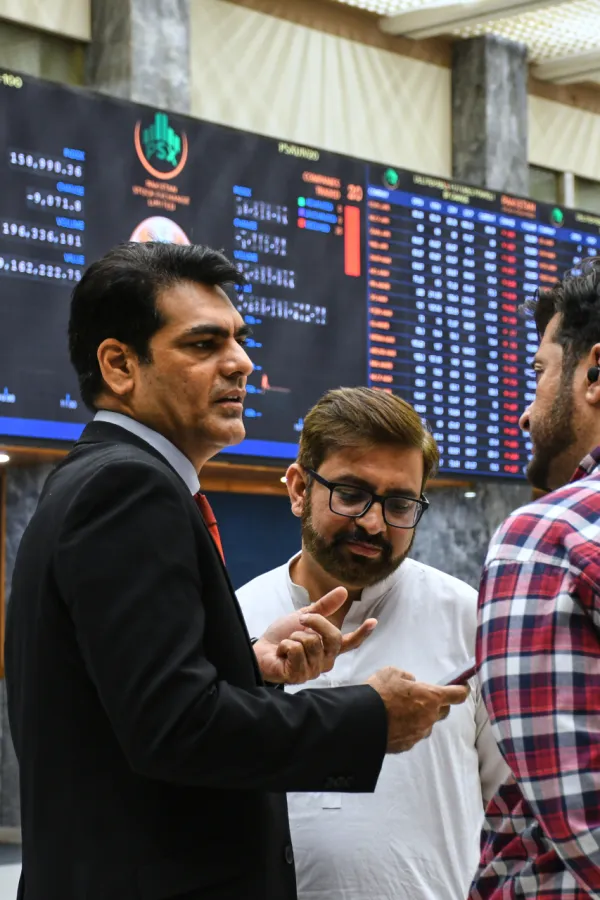Optimizam na berzama: Barel nafte Brent ispod 100 dolara