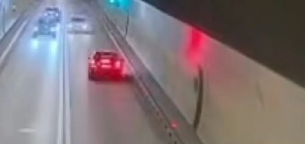 (VIDEO) Barska saobraćajna policija sankcionisala dva vozača, jedan preticao u tunelu