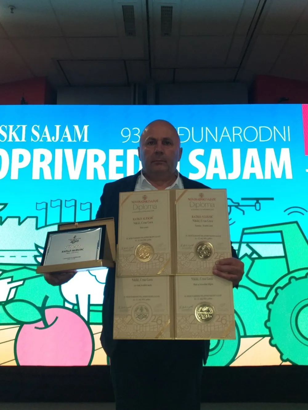 Uspjeh Nik&scaron;ićanina na sajmu u Novom Sadu: Potvrda posvećenosti pčelama i očuvanju prirode