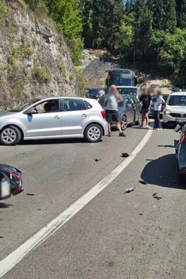 Udes na putu Podgorica-Bar: Povrijeđen motociklista