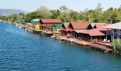 U Ulcinju vi&scaron;e od pet hiljada registrovanih turista