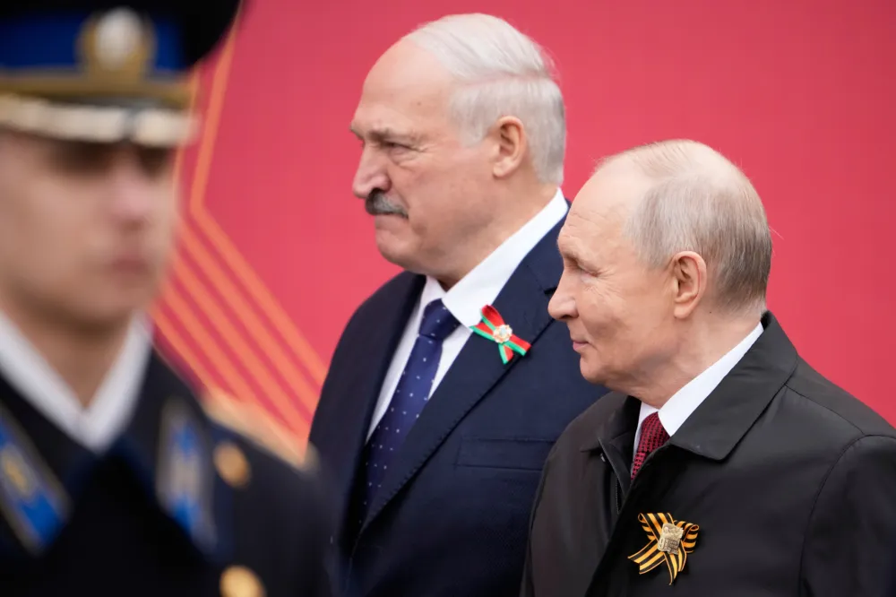Luka&scaron;enko pozvao Makrona na sastanak sa Putinom: Razgovarajmo kao mu&scaron;karci