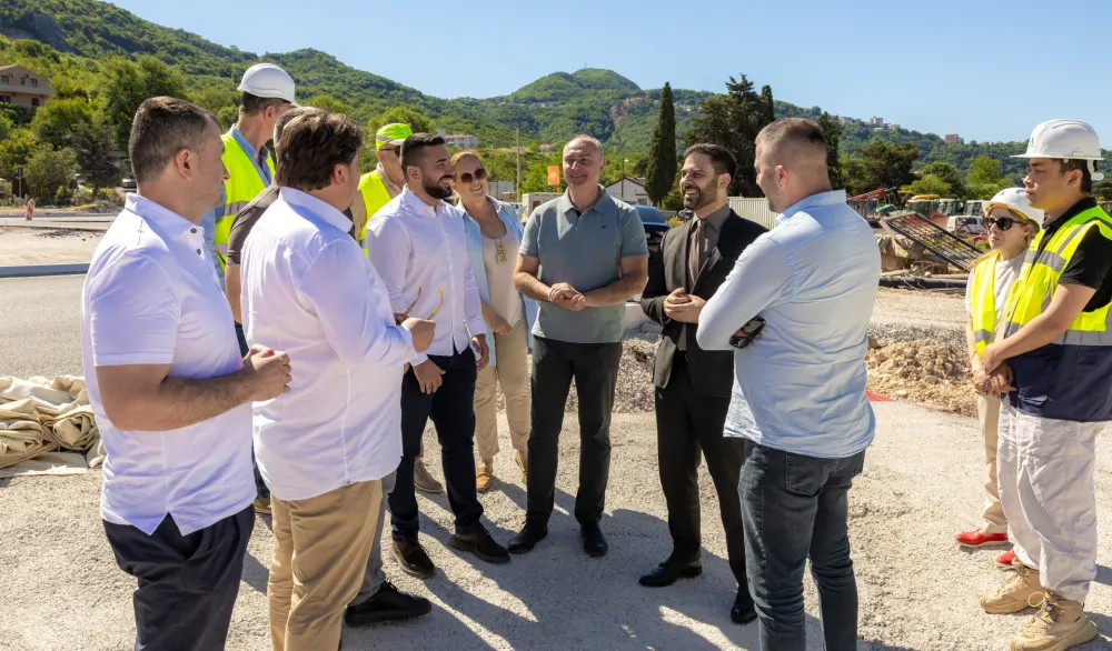 Radulović: Bulevar Tivat-Jaz je pod asfaltom