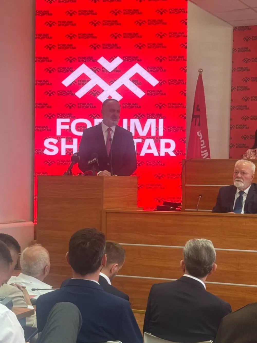 Ujedinile se albanske partije
