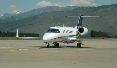 Za službena putovanja Vlada daje 300.000 eura za avio-karte i kerozin