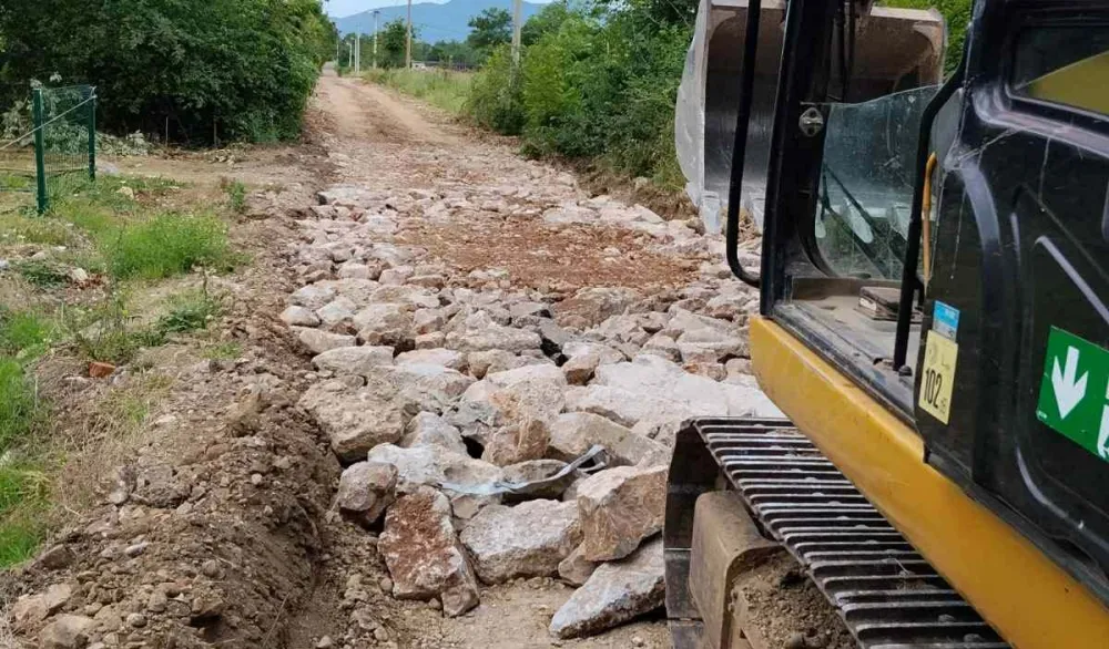 Pri kraju sanacija puteva u Stanjevića Rupi i Lopatama:&nbsp;Putari stižu na Drezgu 8. juna