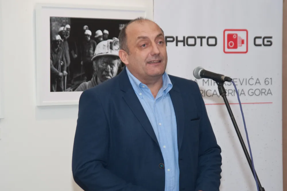 Дејан Калезић отворио изложбу