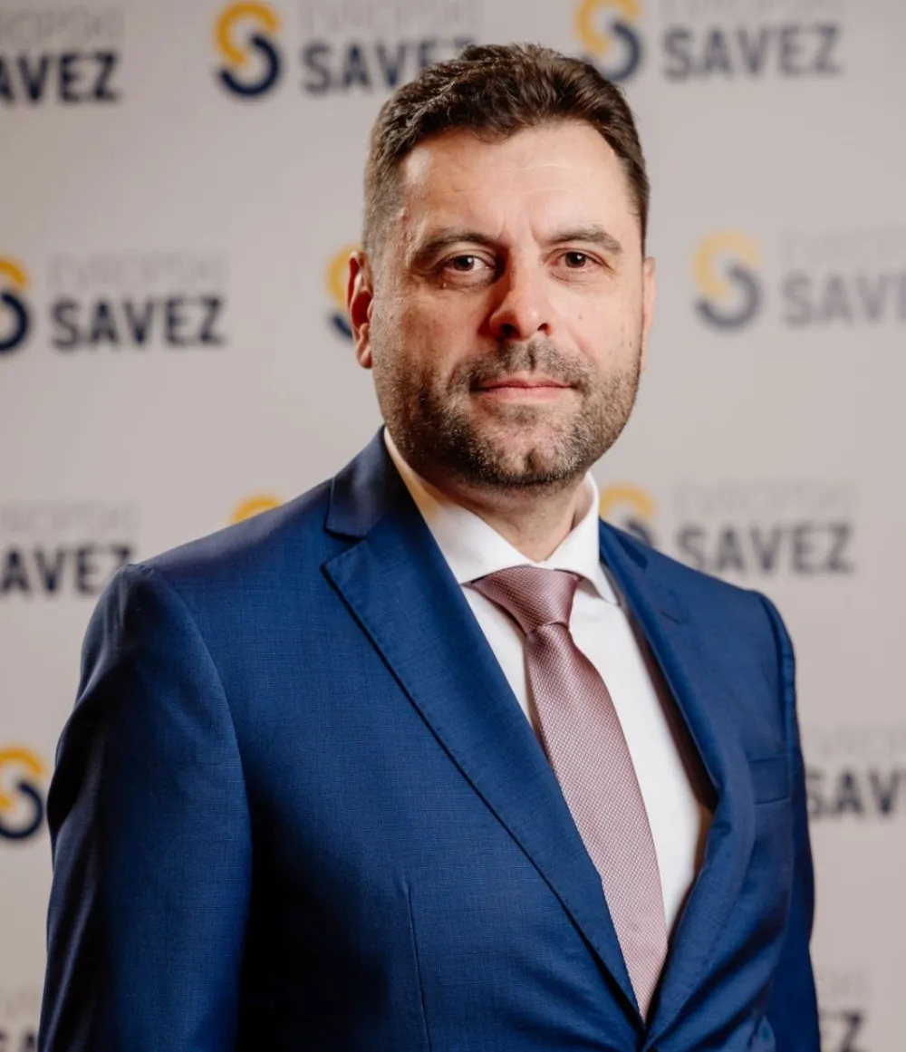 Vujović Spajiću: Zakon o dinastiji Petrović Njego&scaron; donijet jo&scaron; 2011. godine