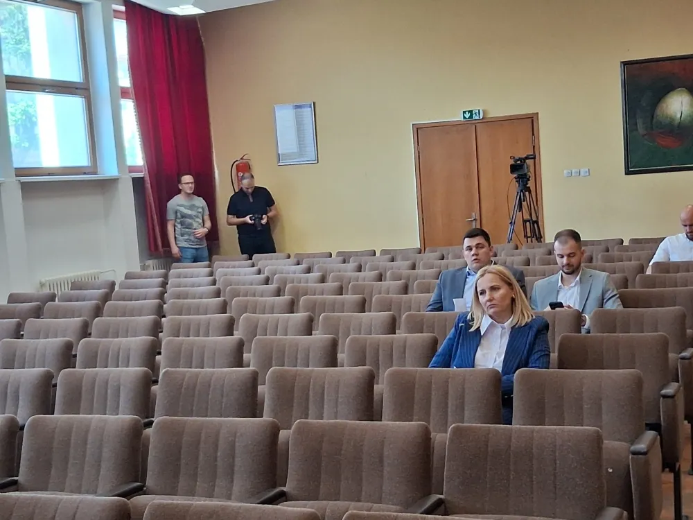 U SO Nik&scaron;ić raspravljali o pro&scaron;losti, budućnosti, praznicima, Sunčanom gradu...