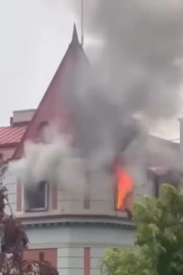 (VIDEO)&nbsp;Gori ambasada Pakistana na Dedinju
