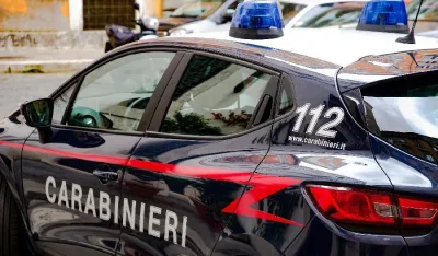 Horor u Italiji: Četvoricu radnika zaključali u kombi i žive ih spalili