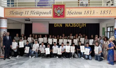 &Scaron;tampar Makarije, Luče, Dan najboljih