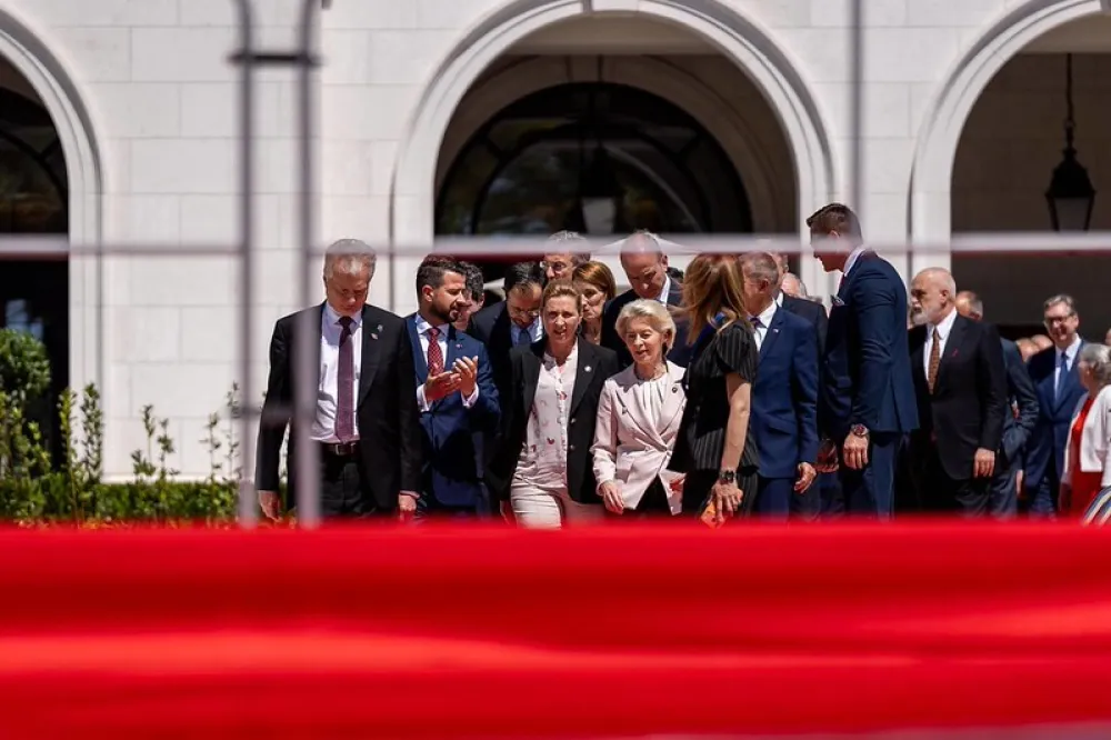 Milatović: Crna Gora danas zbližava Evropu; Ko&scaron;ta: Pristupanje Zapadnog Balkana ostaje na&scaron; prioritet