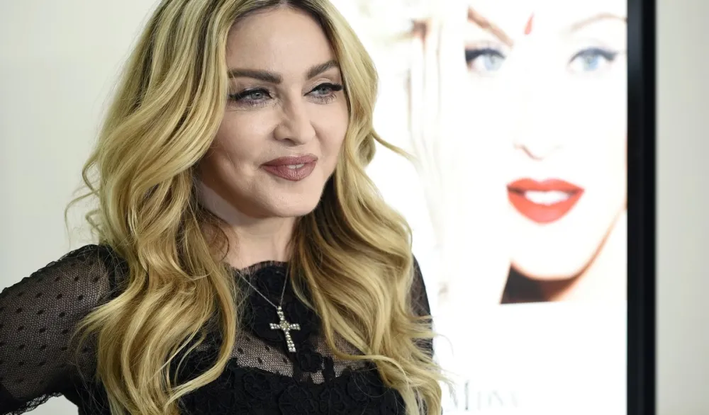 Madona priredila spektakl na Tajms skveru: Pjevačica premijerno izvela nove pjesme i najavila album