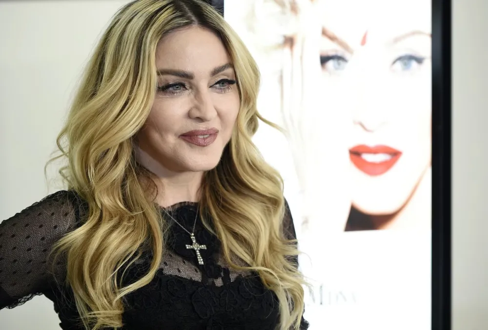 Madona priredila spektakl na Tajms skveru: Pjevačica premijerno izvela nove pjesme i najavila album