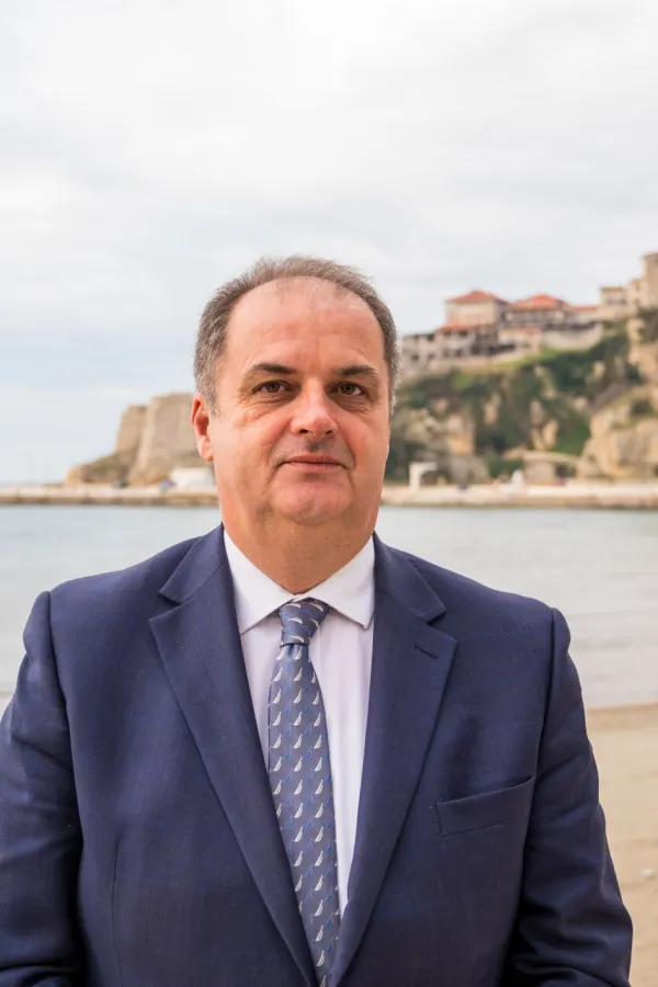 Op&scaron;tina Ulcinj obnavlja vozni park: Za &scaron;est automobila 130.000 eura