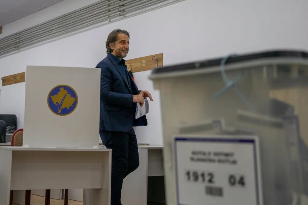 Na Kosovu počeli vanredni izbori, otvorena biračka mjesta