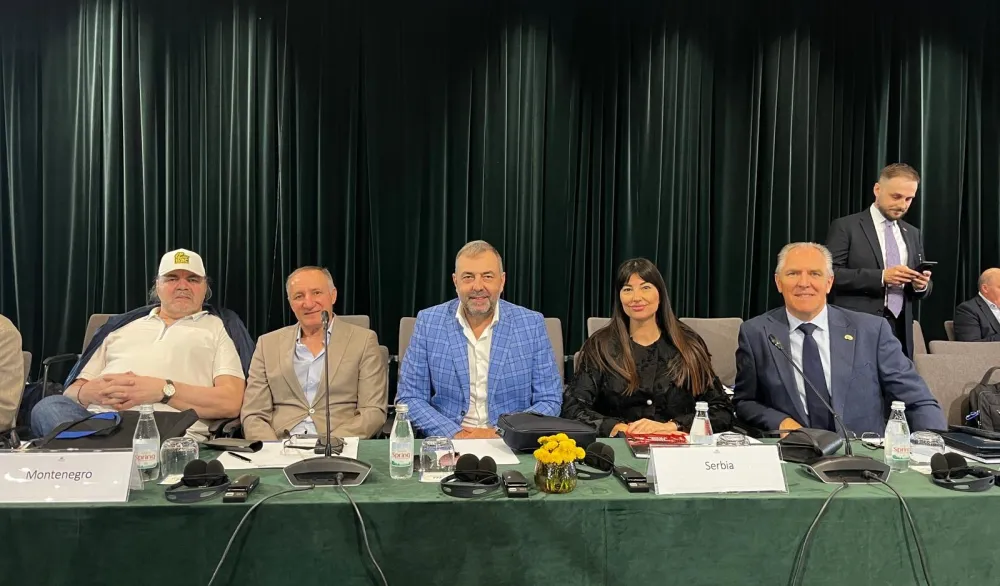 Crnogorska i srpska delegacija u Tirani