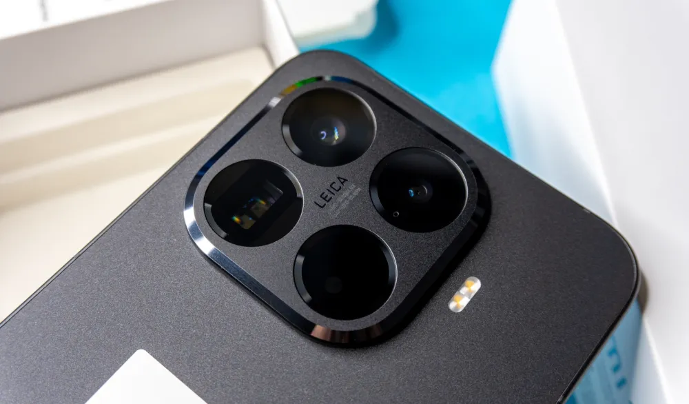 Xiaomi 18 Pro donosi veliko unapređenje zadnjeg ekrana