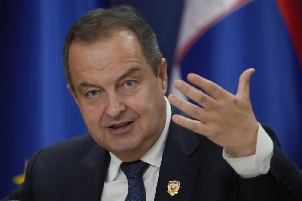 Dačić: Ne mije&scaron;amo se u to ko je na vlasti u Crnoj Gori, očekujemo da se po&scaron;tuju srpski nacionalni i državni interesi