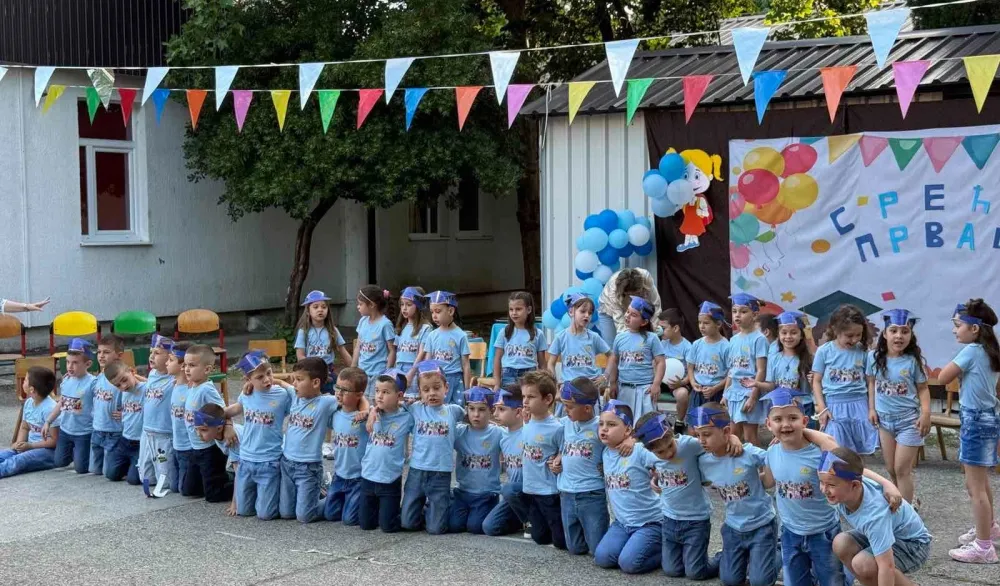 (FOTO/VIDEO) Sokolići se iz vrtića vinuli ka &scaron;koli