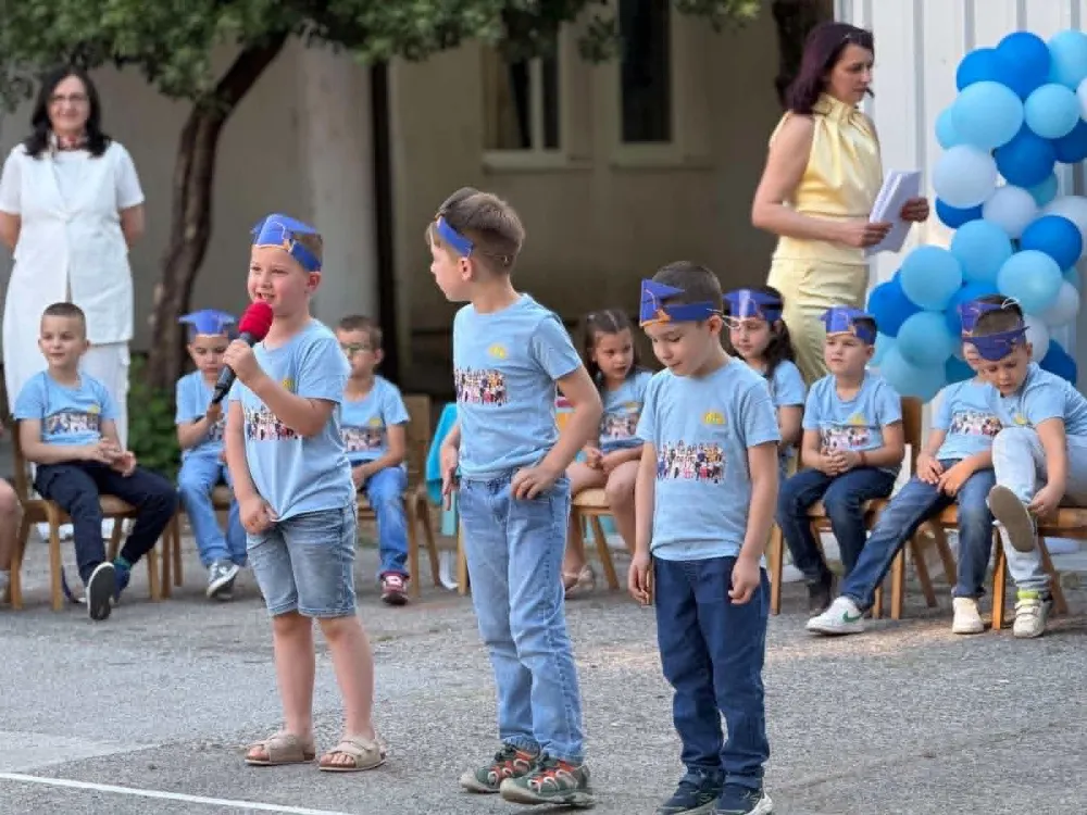 (FOTO/VIDEO) Sokolići se iz vrtića vinuli ka &scaron;koli