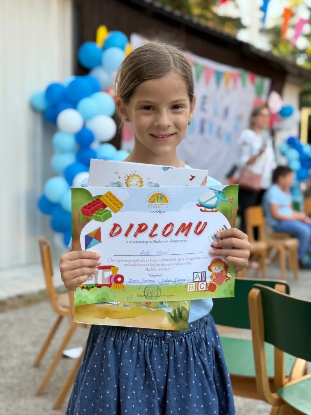 (FOTO/VIDEO) Sokolići se iz vrtića vinuli ka &scaron;koli