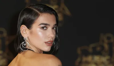 Dua Lipa isplatila 5.000 funti stanovnicima Palerma nakon &scaron;to su demonstranti grafitima o&scaron;tetili zgradu