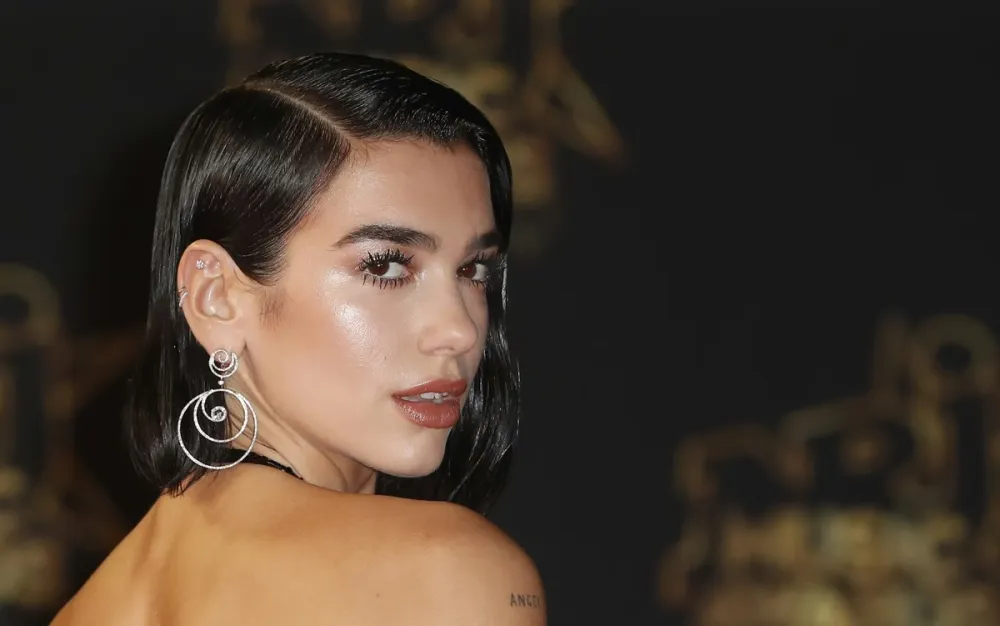 Dua Lipa isplatila 5.000 funti stanovnicima Palerma nakon &scaron;to su demonstranti grafitima o&scaron;tetili zgradu