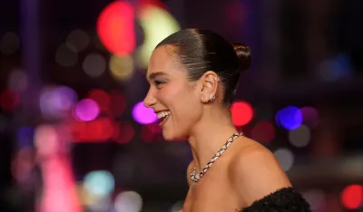 Dua Lipa isplatila 5.000 funti stanovnicima Palerma nakon &scaron;to su demonstranti grafitima o&scaron;tetili zgradu