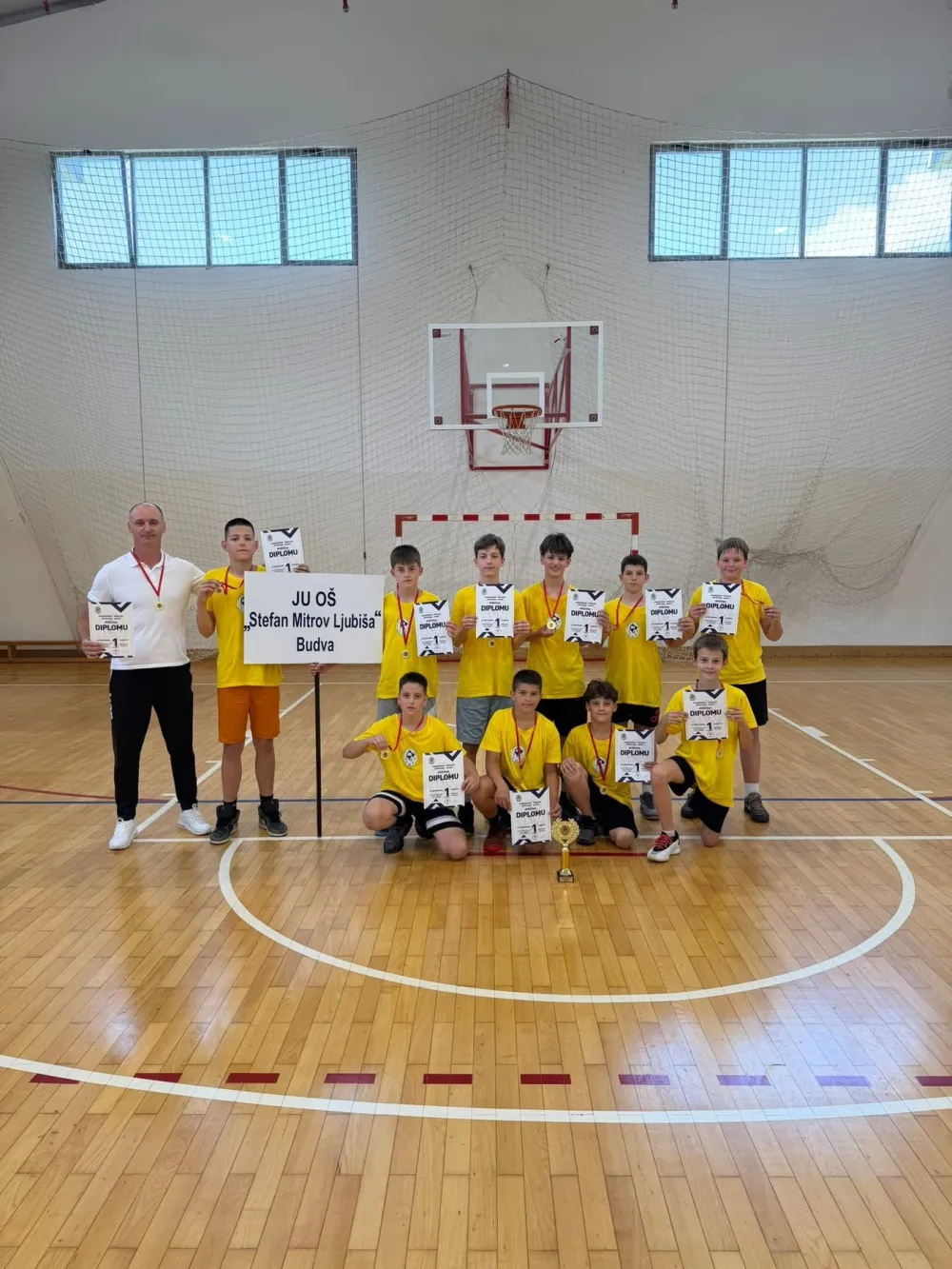 O&Scaron; "Stefan Mitrov Ljubi&scaron;a"